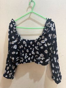 Jennyfer “Don’t Call Me” Floral Ruched Crop Top