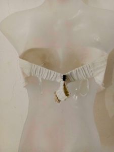 WHITE CROP TOP