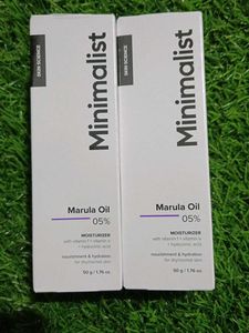 2 Minimalist Marula Oil Moisturizer