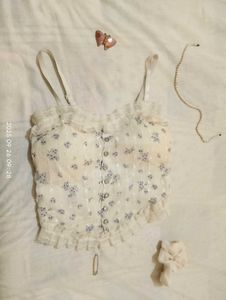 ✨Floral Ruffle Crop Top🌸