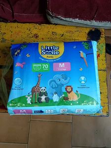 Little Smile M Diaper Pants (14 Count)
