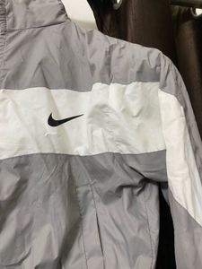 Light weight wind jacket