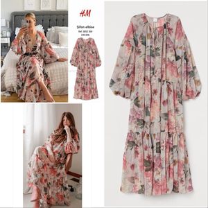 H&M Timeless Floral Maxi Dress 🌸