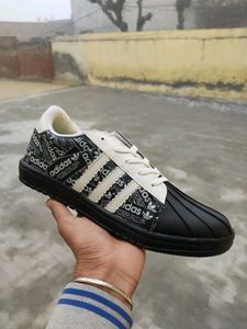 Adidas Superstar