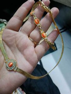 Stylish Neckpiece Wid Bracelet