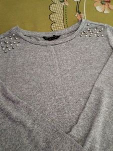Full Sleeves Top Slightly Warm