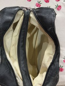 Black Faux Leather Handbag Y2K vintage
