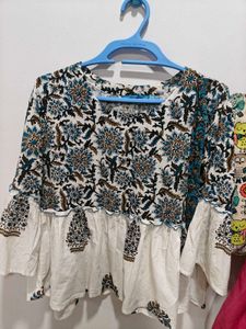 Boho Print Ruffle Top(Amazon)