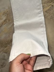 White Ripped Jeans 👖