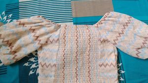 PUFFED SLEEVES CROP TOP