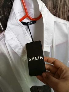 White Tie-Front Crop Top with tag