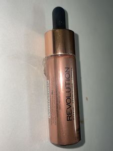 Makeup Revolution Liquid Highlighter -Rose Gold