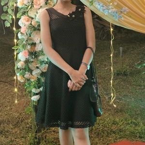 Chic Black Dress