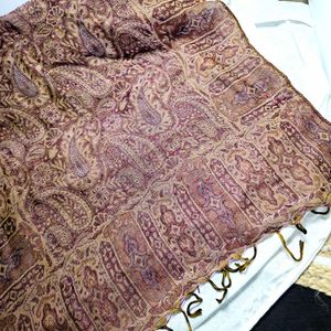 Elegant Paisley Pattern Stole