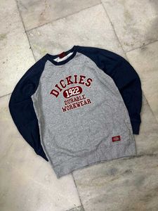 it's dickies sweater