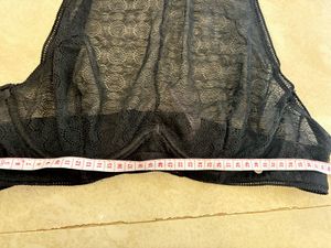 Elegant Black Lace Undewired Top