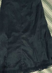 Cute Skirt ...looks Great