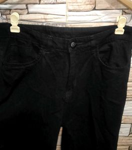 Black Straight-fit Jeans