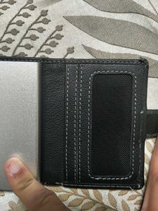Hide &amp; Skin Black Leather Wallet