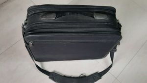 Samsonite unisex zipper Briefcase / laptop bag