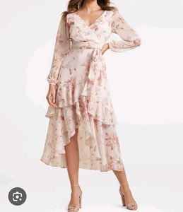 Forever New Flowy Floral Ruffle Dress