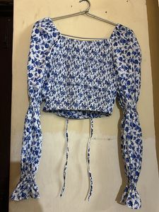 Blue Floral Puff Sleeve Crop Top
