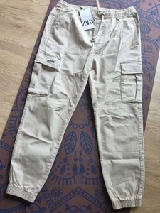 BRAND NEW ZARA CARGOS!!!