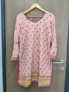 Elegant Pink Embroidered Kurta
