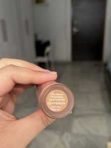 kay beauty liquid Highlighter