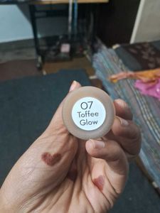 Mamaearth Glow Serum Foundation