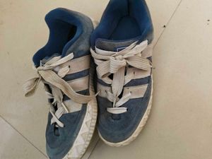 Adidas Sneakers