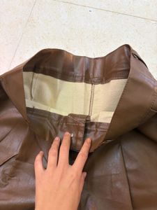 Brown fall  Leather Pants ( brand new) 🤎