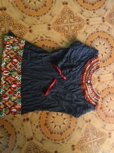 Embroidered Women&#39;s Kurta