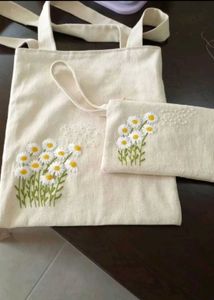 Daisy Embroidered Tote Bag & Pouch Set