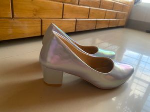 New 5|38 Size Pump 2 Inches Heels