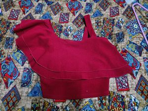Red Ruffled One Shoulder Crop Top🫀