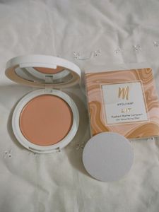 Myglamm Lit Radiant Matte Compact
