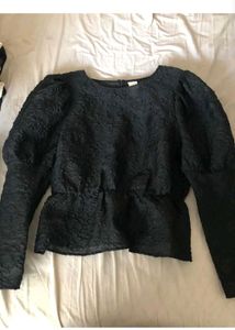 New H&M Jaguard Style Top