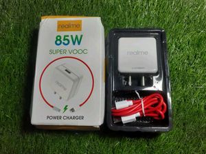 Realme 85W SuperVOOC Charger