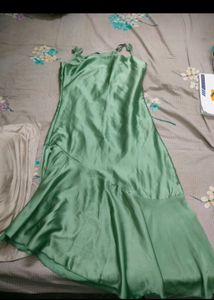 One Piece Satin Midi Dress 💚