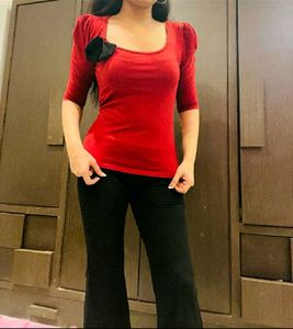 Beautiful Top With Bow Details