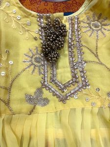 Ethnic Wear Kurta and Sharada Set For Baby Girl