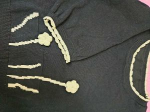 Floral Applique Knit Top