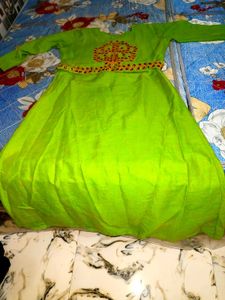 Long Gown Comes Belt
