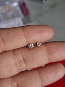 Stud nosepin very Shaining