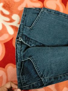 Straight Fit - 28 Waist Blue Jean