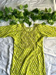 Women’s Green Geometric Print Kurta