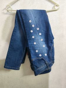 Women Jeans 🥳🤩