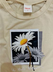 Daisy Graphic Crop Top
