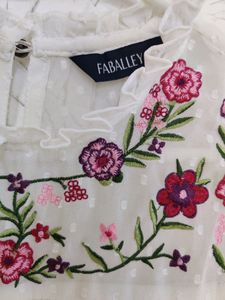 SALE Embroidered White Top 🤍